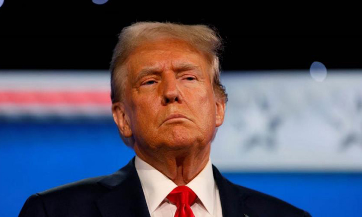 Trump tacha de ridícula la nueva acusación en su contra