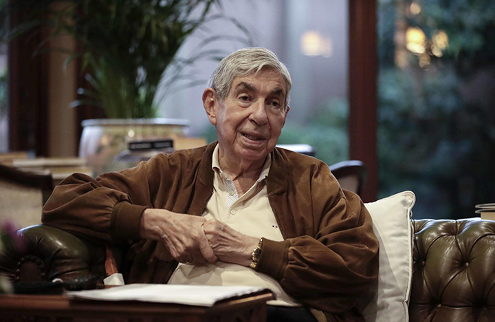Expresidente Oscar Arias