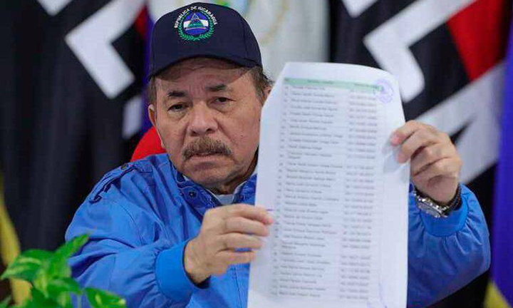 La “puerta giratoria” de la dictadura que condena a los nicaragüenses a vivir desterrados 