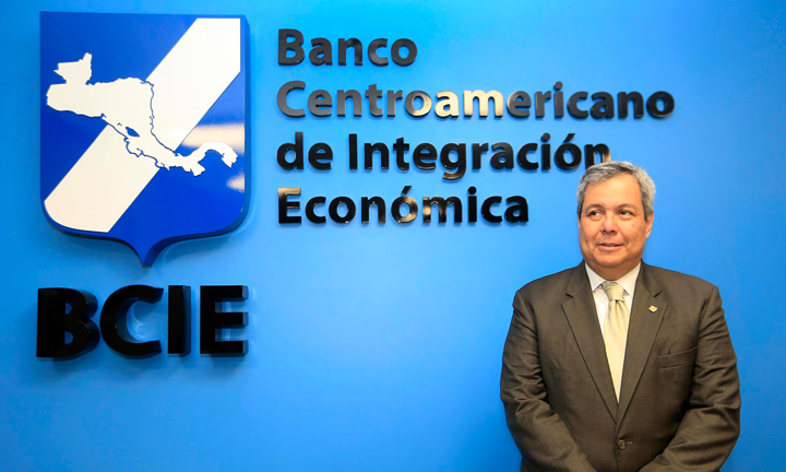 BCIE demanda a su expresidente Dante Mossi ante tribunal de EEUU