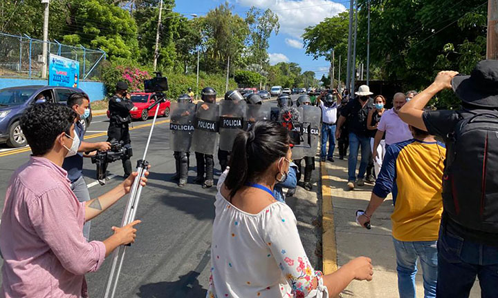 Colectivo DDHH condena el cierre de medios y la restricción a la libertad de prensa en Nicaragua